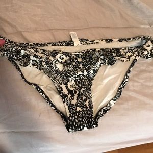 black and white bikini bottom